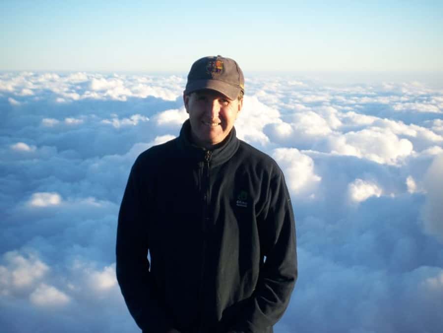 1 Day Acatenango Volcano Hike from Antigua - The first hour, farms and a real working trail