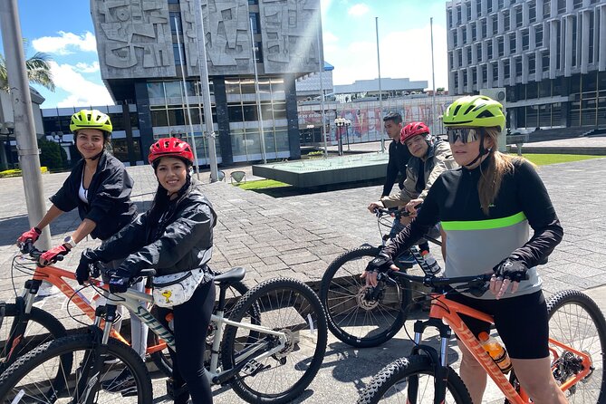 4-Hour Bike Tour Guatemala City - Independence at Plaza del Obelisco