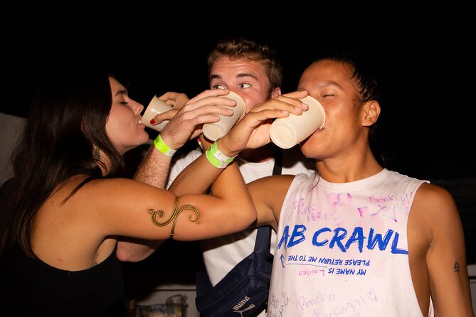 Antigua Bar Crawl - A low-effort way to meet people in Antigua