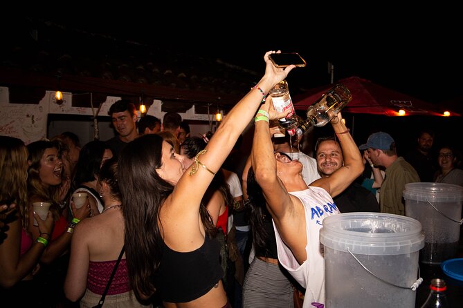 Antigua Bar Crawl - What happens at the 7a Calle Poniente meeting point