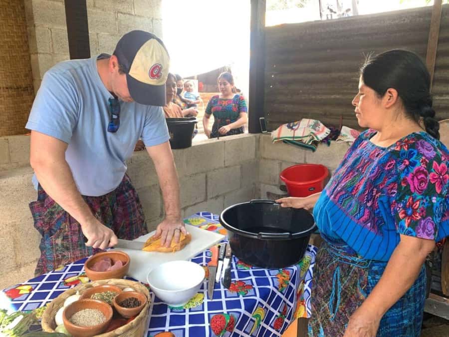 Antigua: Cooking Class with Local Family - Choosing between Pepián, Jocón, and Kakik