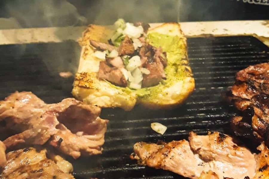 Antigua Local: Evening Street Food Tour with Dinner - Floreventos and the first taste, Búfalos