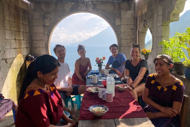 Authentic local experience with a community of women - A home kitchen instead of a staged show