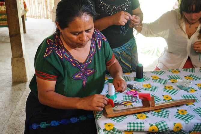 Authentic local experience with a community of women - Weaving, jewelry, and traditional clothing