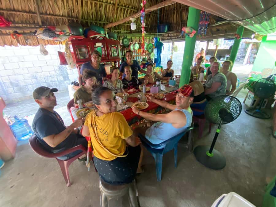 El Paredón: Traditional Cooking Class with a Local Family - Cooking in a Family Home in El Paredón
