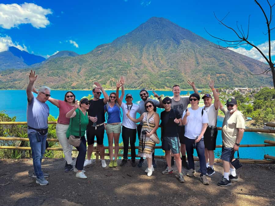 FROM ANTIGUA, ROUND TRIP: EXPLORING THE VILLAGES OF LAKE ATITLÁN. - Key points at a glance