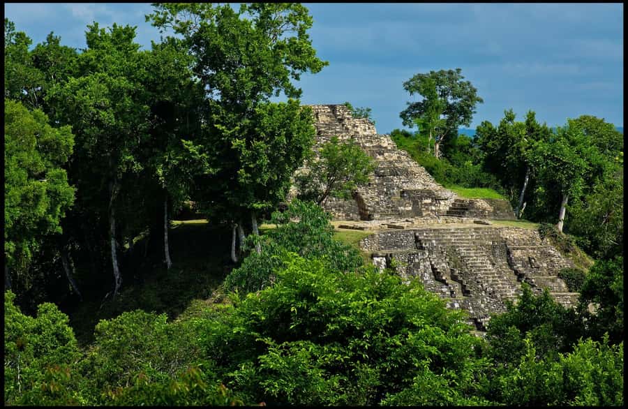From Flores: 2-Day Tikal & Yaxhá Tour - Tikal’s Complexes Q and R