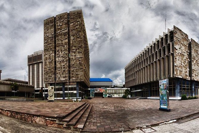 Guatemala city Walking Tour and public bus - National Typography and the old communications network