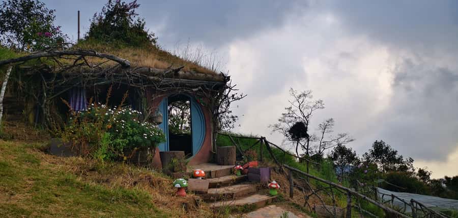 Hobbitenango & Antigua Shared Day Tour - Three hours among Hobbit-style houses