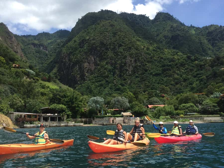 Kayak Hike Adventure. Visit Tzununa, Jaibalito, Santa Cruz - Choosing a kayak, paddleboard, or shared boat