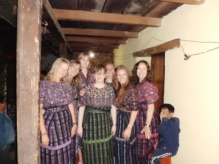 Mayan Home Stay San Jorge Lake Atitlan - Sharing dinner and breakfast at the family table