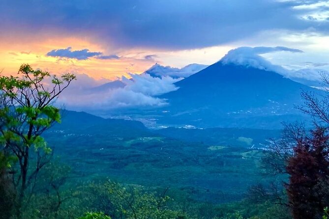 Pacaya Volcano Luxury Sunset Horseback Riding Tour/ Dinner Cooked by-Lava Chef - Private guides add comfort and local detail