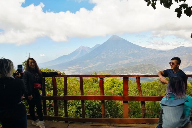 Pacaya Volcano Tour and Hot Springs from Guatemala City - Reaching the Pacaya trail