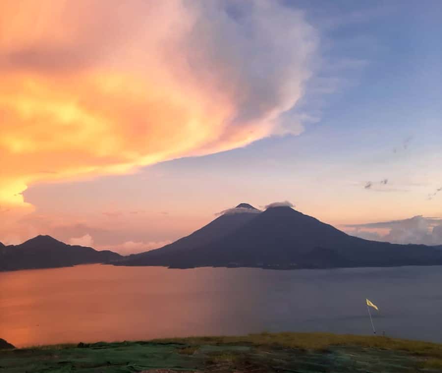 Panajachel: Lake Atitlán Sunset Tour - The rough climb to Ojo del Águila
