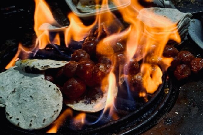 Street Food Tour Around Antigua - First bites: the shuco and other Guatemalan favorites