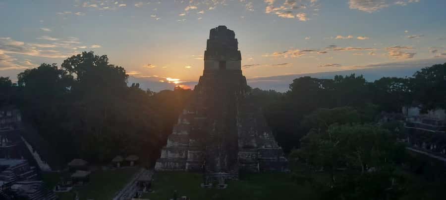 Tour to Tikal: from Mundo Maya Airport in Flores - Four hours among Tikal’s temples