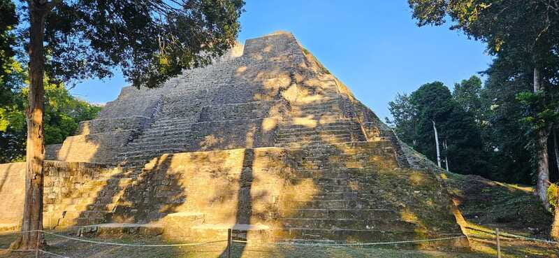 Yaxha at sunset with transportation, guide plus entrance - Guide Quality and the Shape of the Visit
